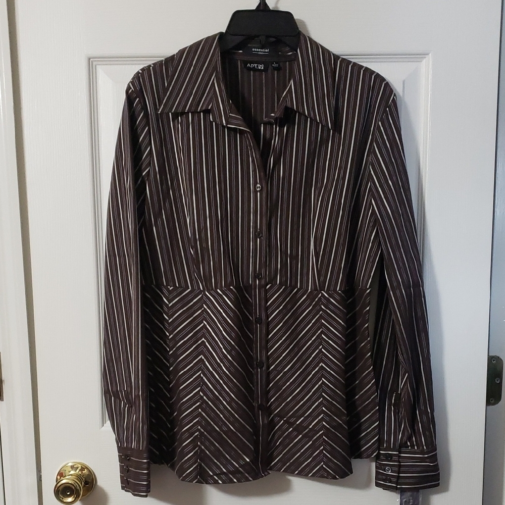 Apt. 9 Brown Button Down Shirt with a Striking Chevron Design